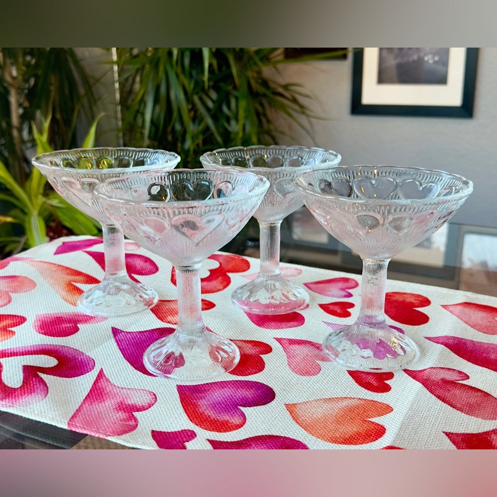 ❤️Set of 4 Vintage Williams Sonoma Heart Valentine’s Champagne/Desserts -Mint!❤️